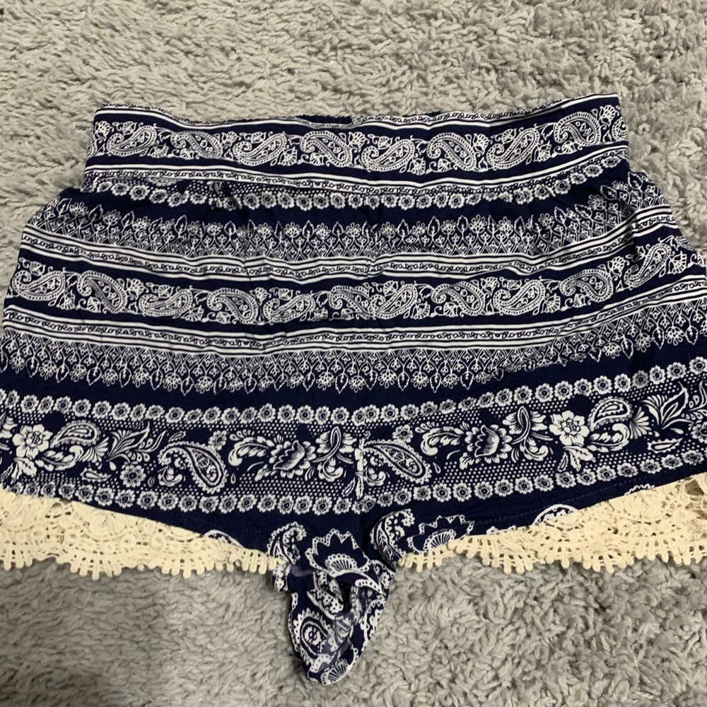 charolette russe flowy shorts!!